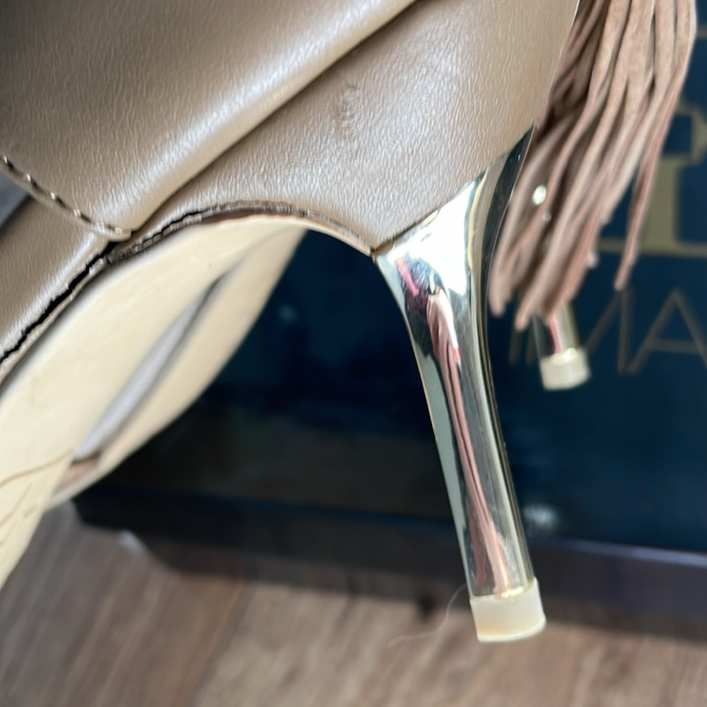 Gold heel tan IMAN shoes - Picture 7 of 7
